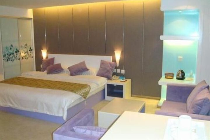 Room 25 of 114