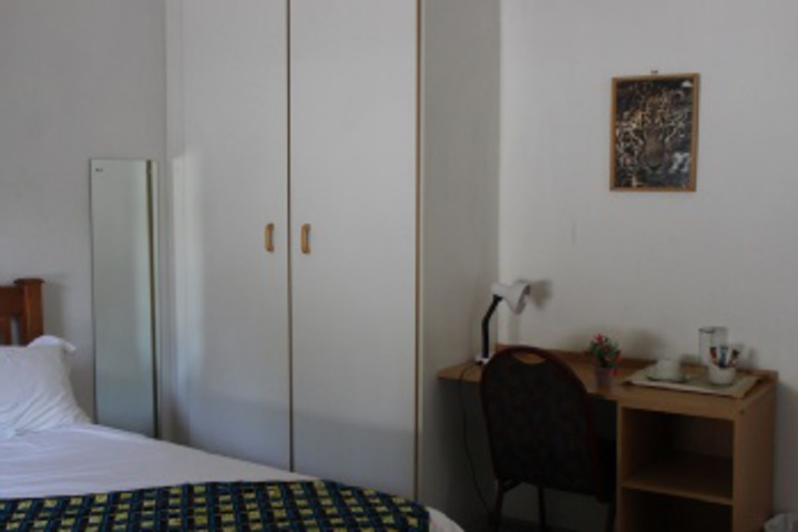 Room 250 of 288