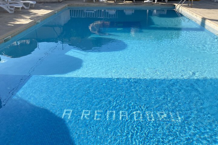 Pool 25 of 36
