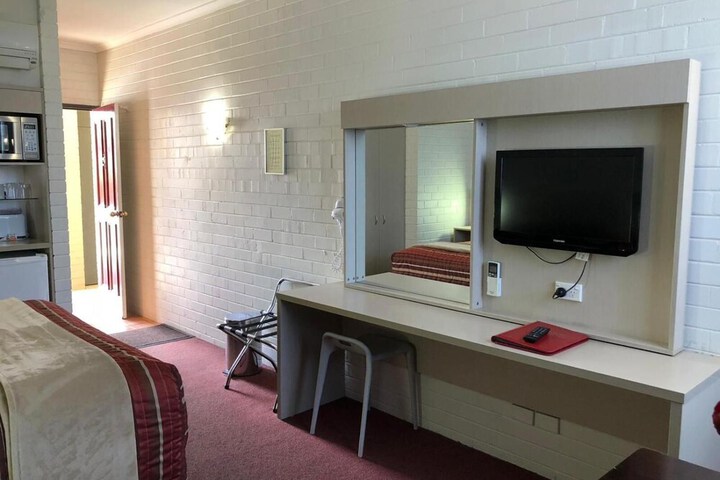Room 8 of 24