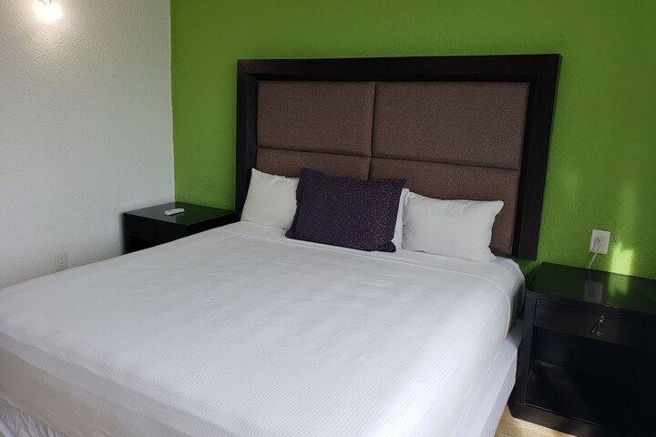 Room 35 of 93