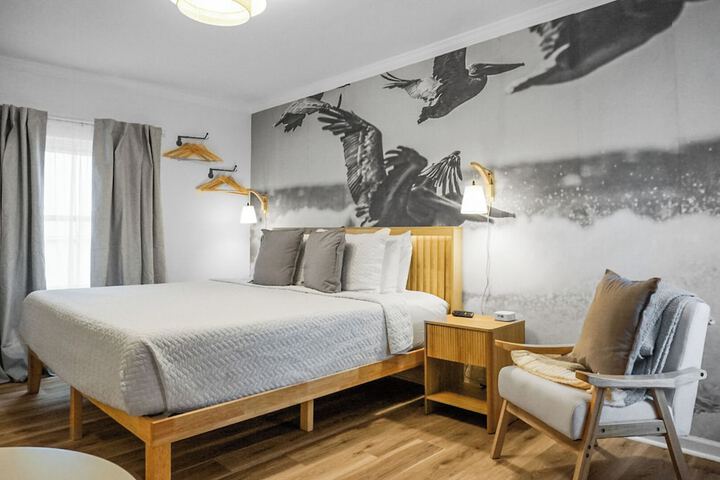 Room 8 of 94