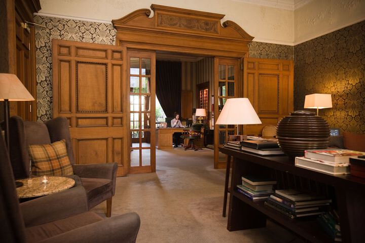 Hotel Lobby