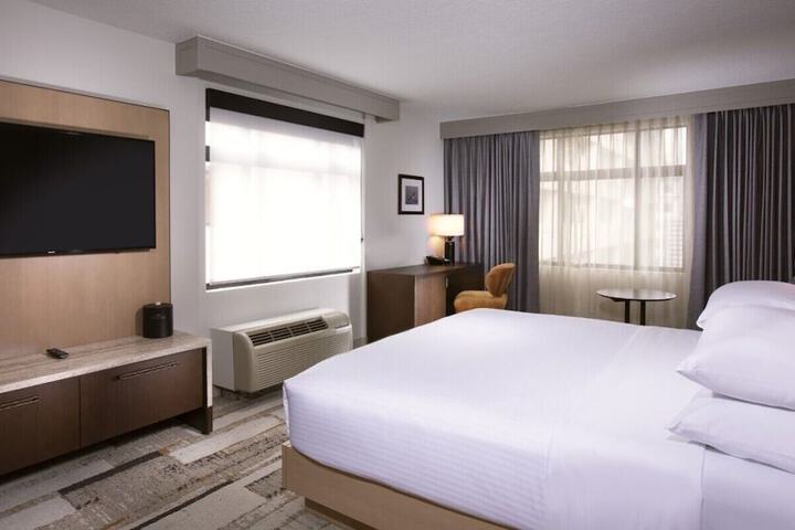 Room 34 of 63