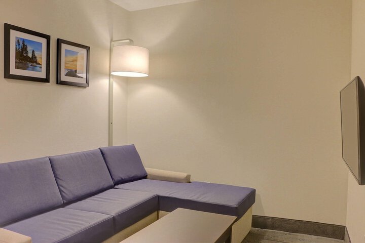 Room 26 of 41