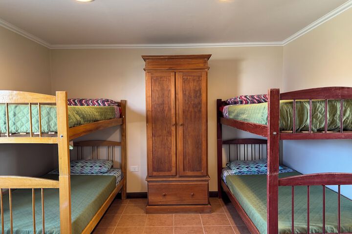 Room 6 of 26