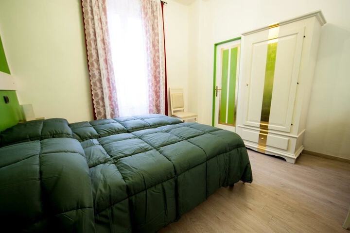 Room 31 of 63