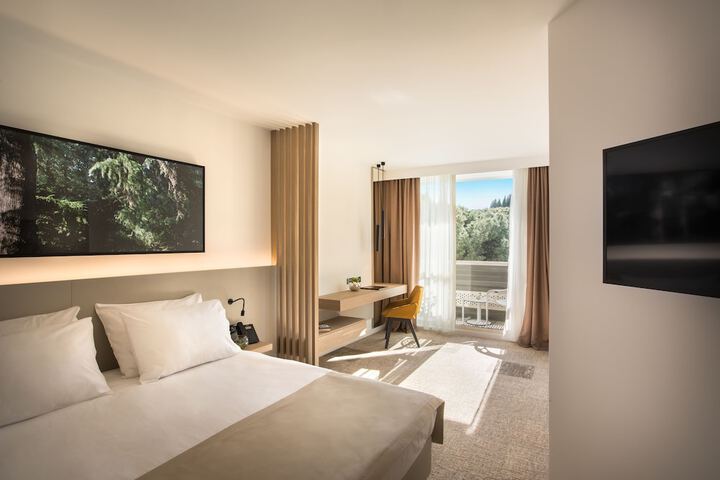 Room 35 of 86