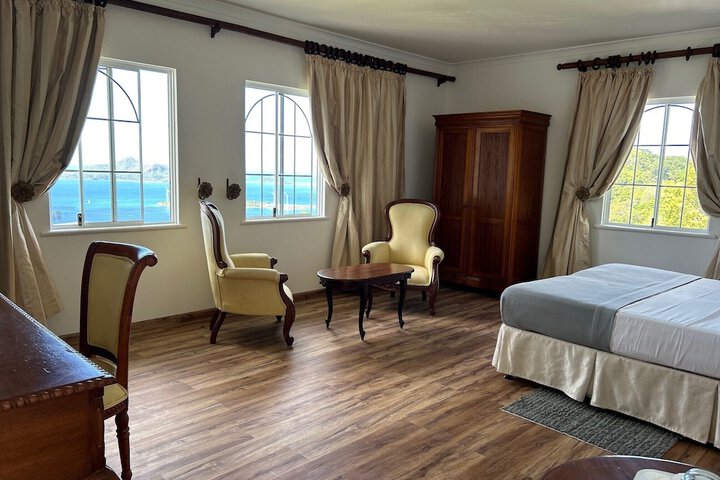 Room 3 of 9