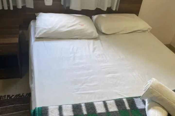Room 3 of 9