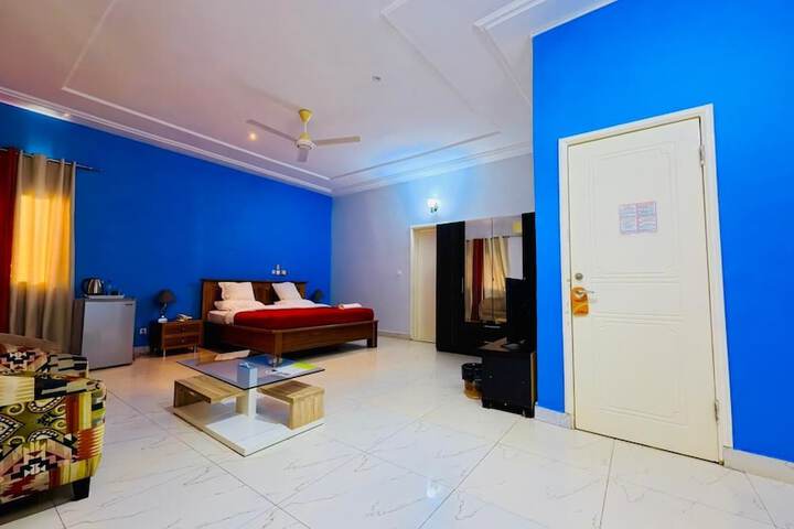 Room 82 of 144