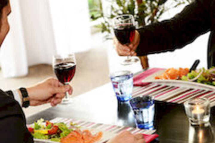 Dining 33 of 35