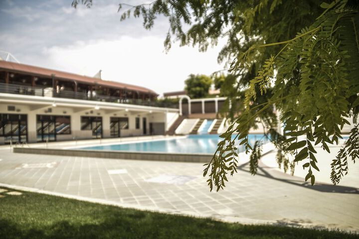 Pool Hotel