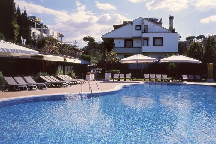 Pool 115 of 173