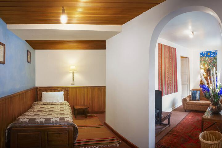 Room 7 of 42