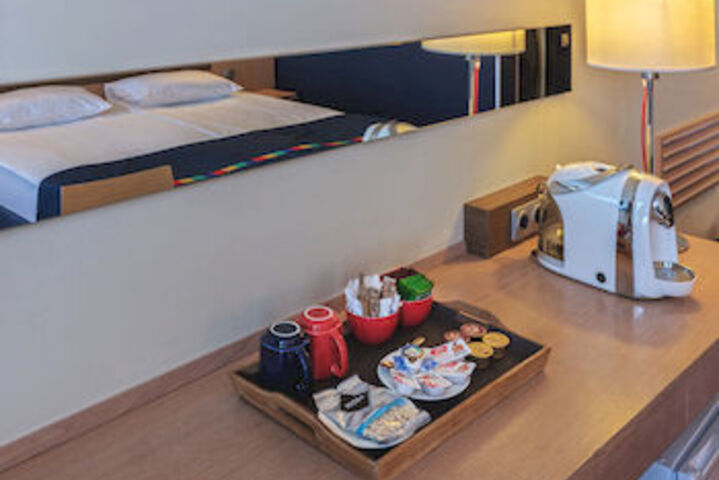 Room 51 of 75