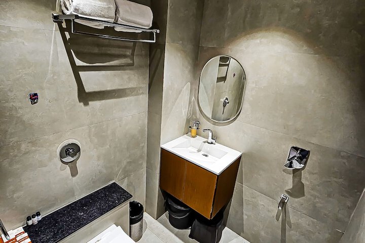 Room 15 of 21