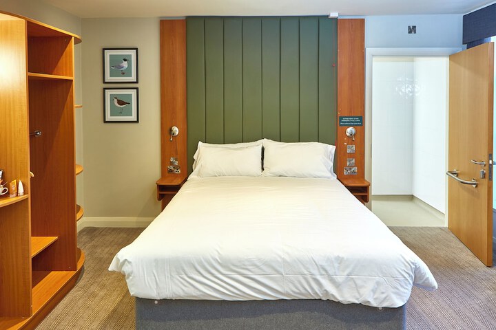 Room 31 of 59
