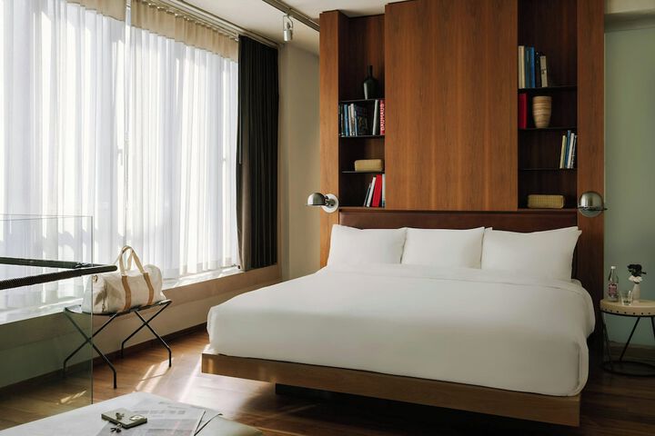 Room 10 of 71