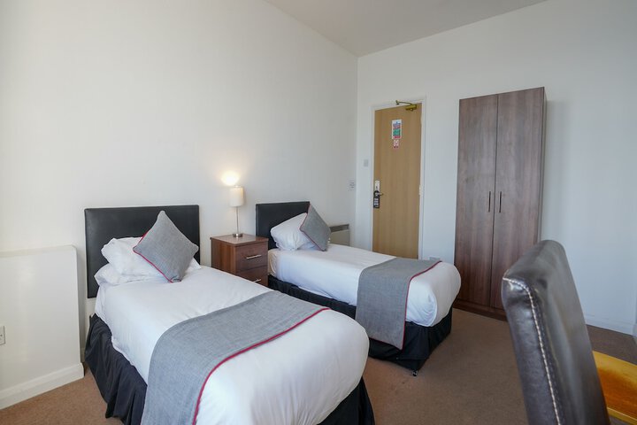 Room 35 of 111