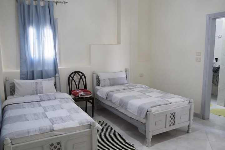 Room 17 of 107
