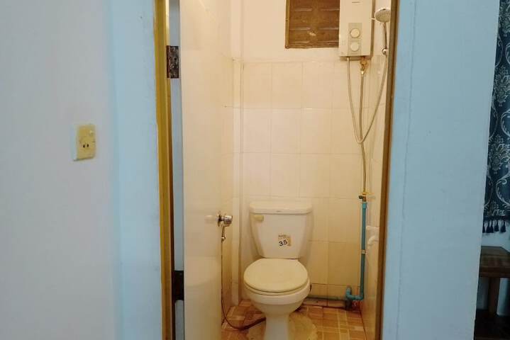 Room 18 of 23