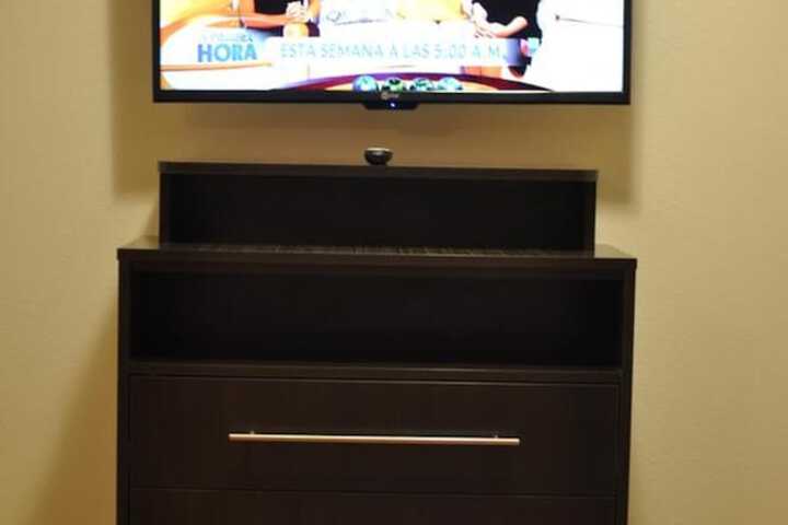 Deluxe Room 2 Double Beds Kitchenette (4 of 7)