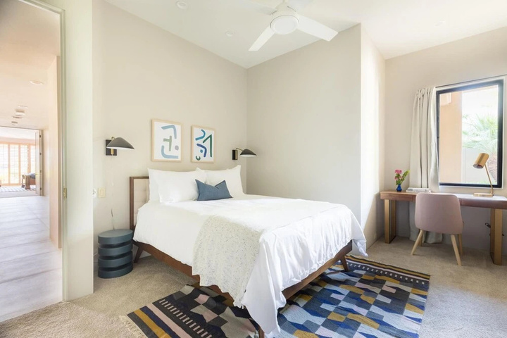 Room 2 of 20