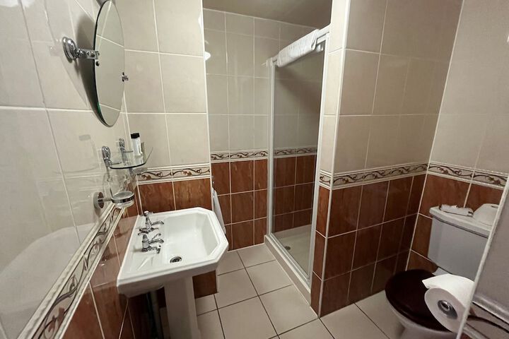 Room 20 of 28