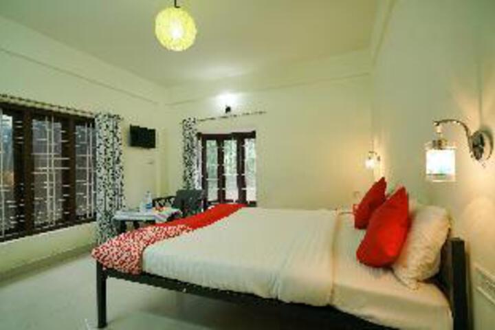 Room 16 of 23