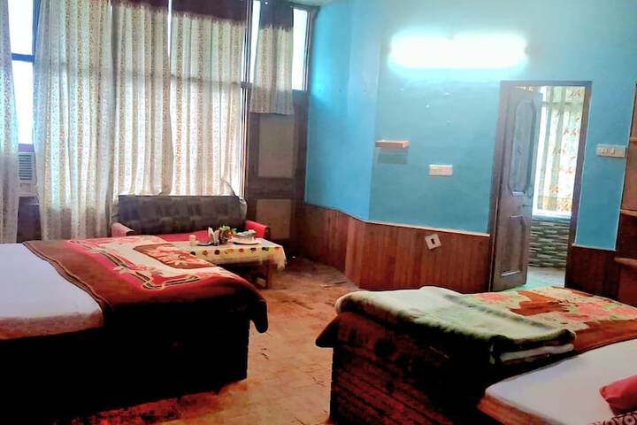 Room 19 of 61