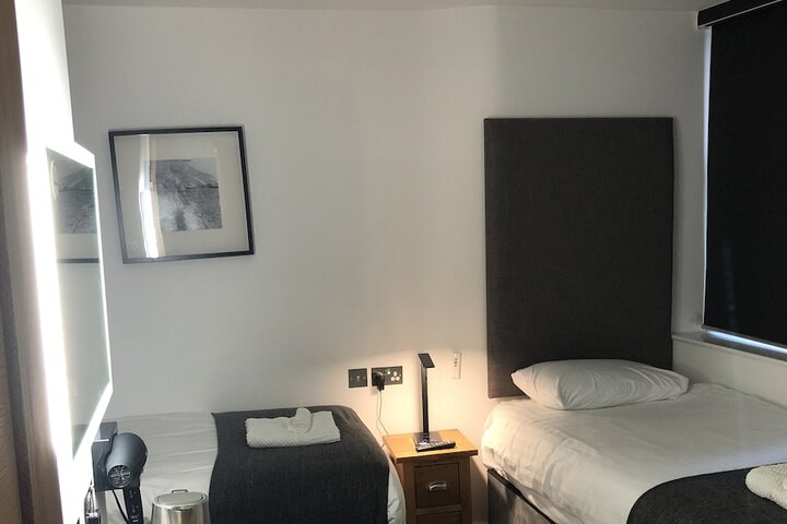 Room 10 of 62