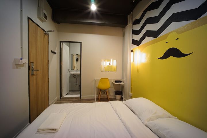 Room 25 of 47