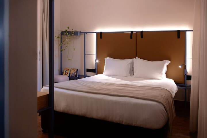 Room 34 of 85