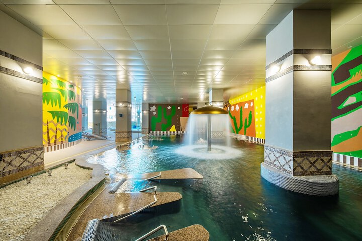 Pool 77 of 98