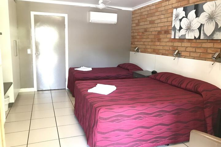 Room 2 of 22