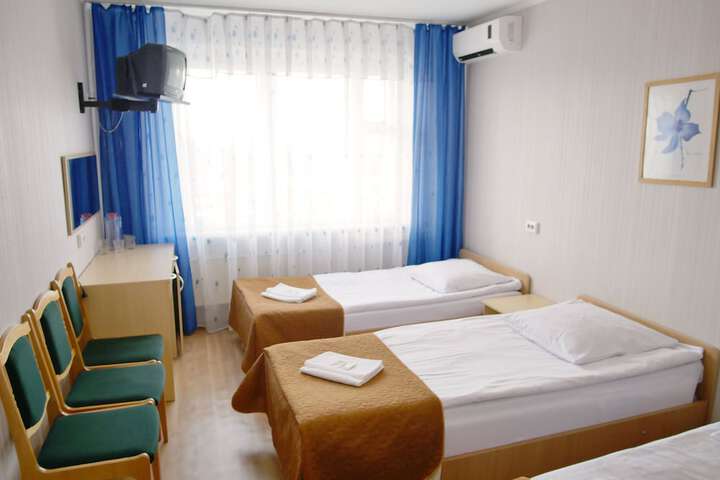 Room 4 of 49