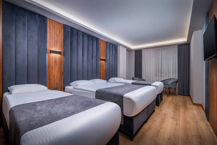 Room 8 of 50