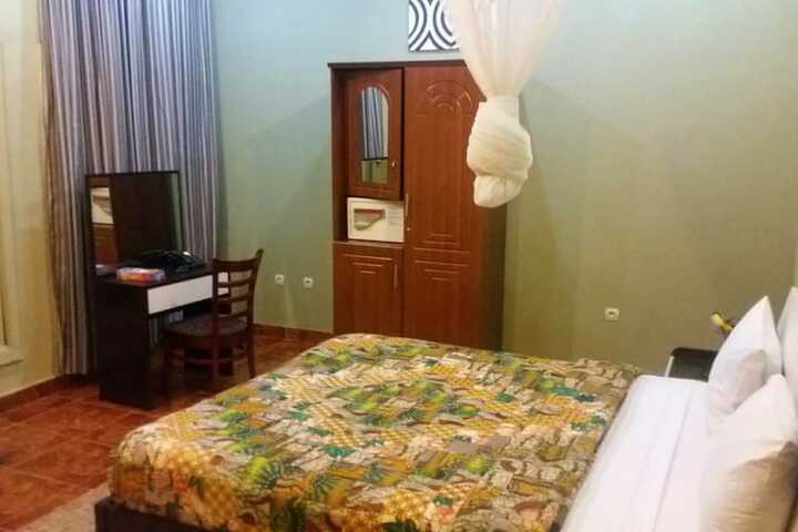 Room 4 of 35