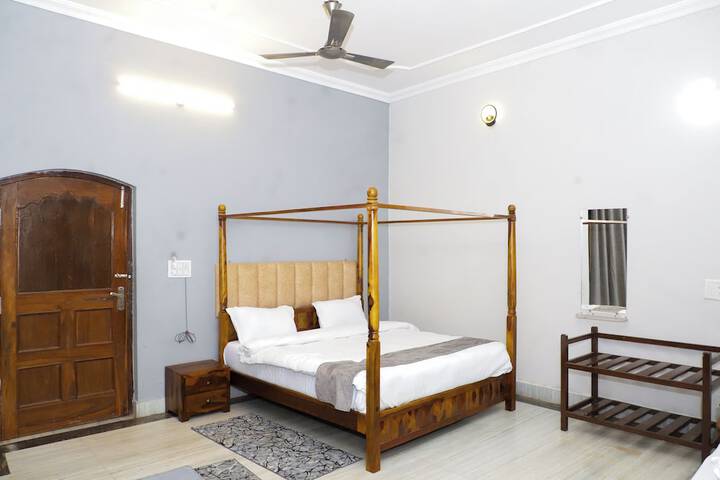 Room 9 of 56