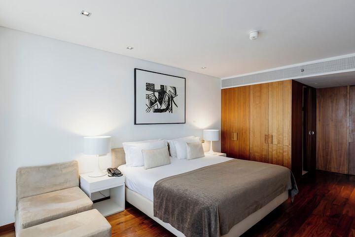 Room 16 of 112