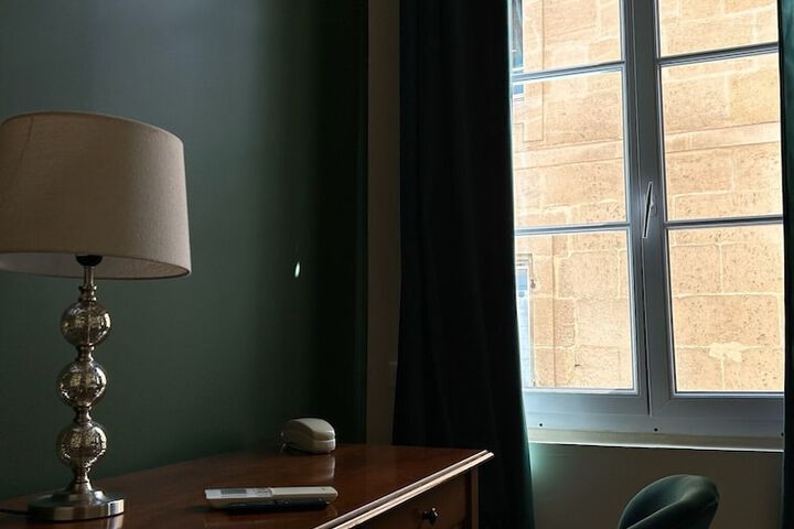 Room 49 of 136