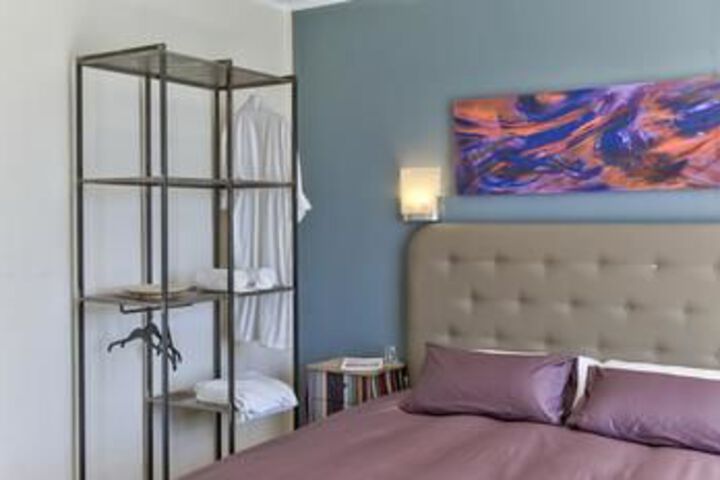 Room 12 of 27