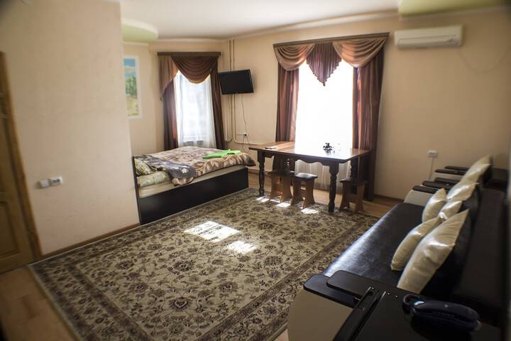 Room 4 of 29