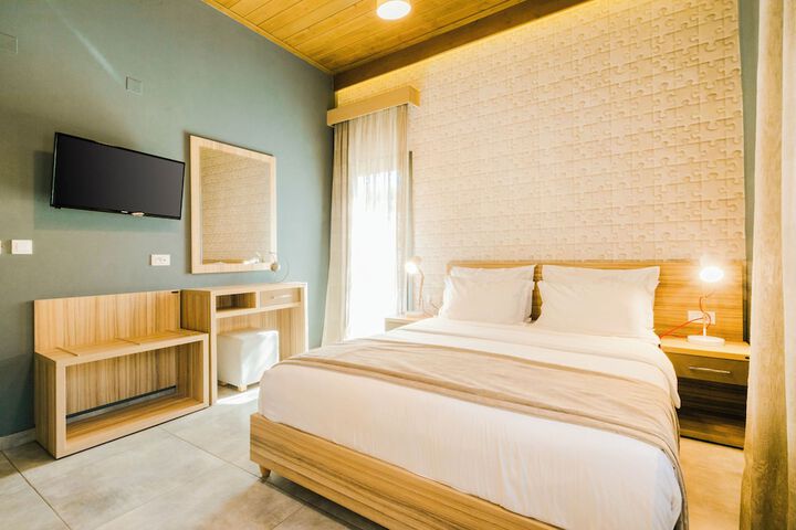 Room 20 of 97