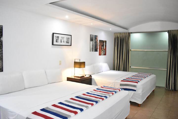 Room 33 of 60