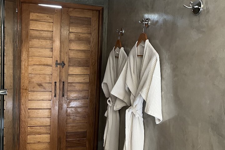 Room 11 of 35