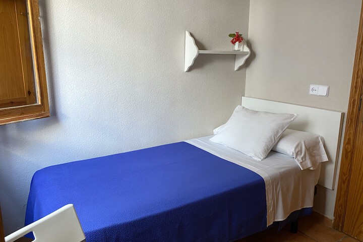 Room 18 of 103
