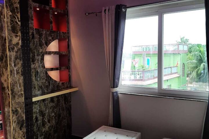 Room 16 of 36