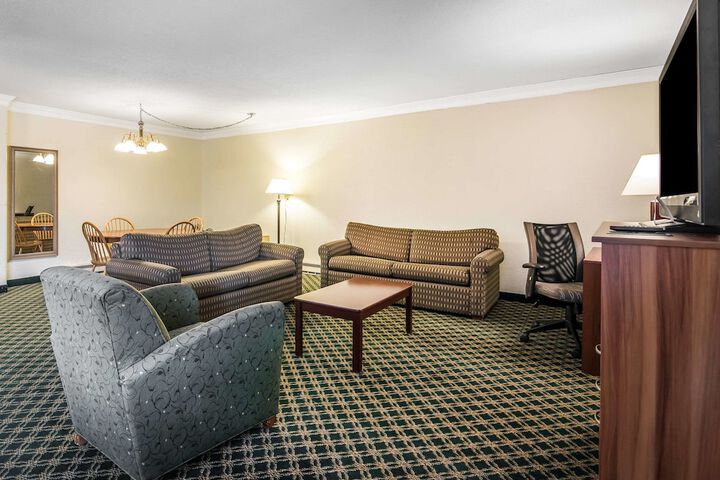 Room 11 of 29